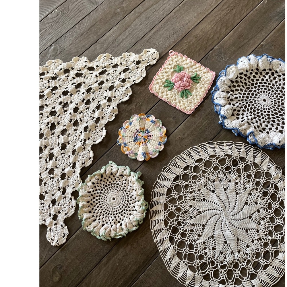 Vintage Handmade Crochet Doilies and Rose Pot Holder Set White Pink Green Blue